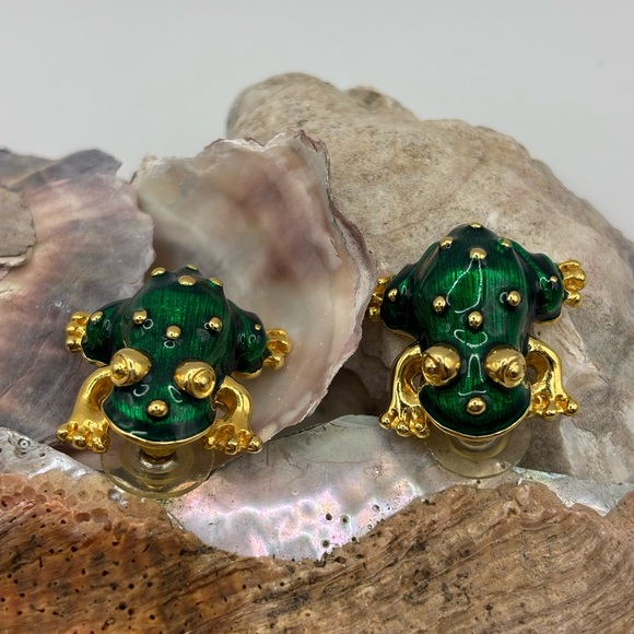 Kenneth Jay Lane Green and Gold Frog Earrings - Picture 7 of 8